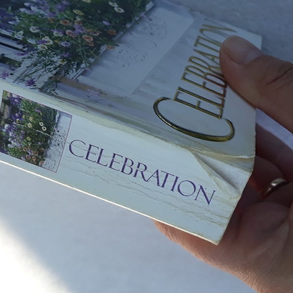 Celebration, a paperback book written by Fern Michaels 2009 - Picture 7 of 7